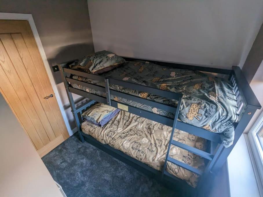 Cottage/Boutique Style - Free Parking & Wi-Fi Кінгстон-апон-Галл Екстер'єр фото